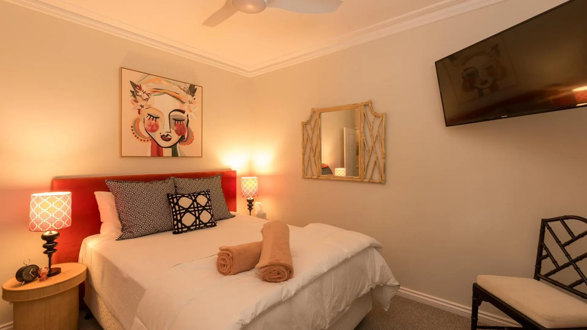 ***  Maleny Hotel Australia