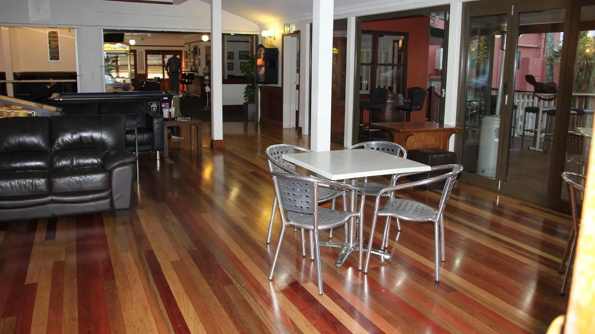 ***  Maleny Hotel Australia